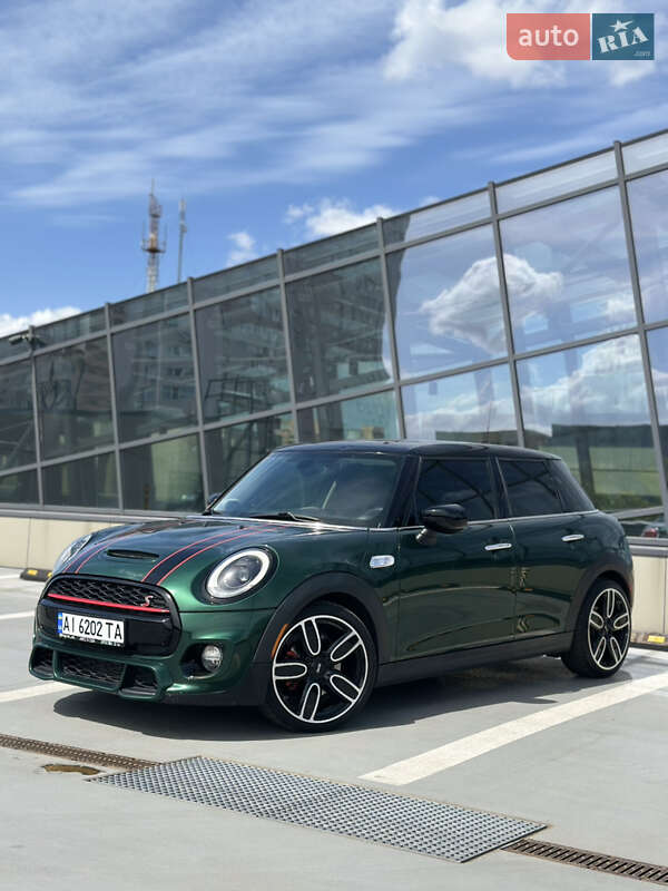Mini Hatch (2017)