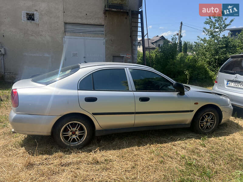 Mitsubishi Carisma (1997)