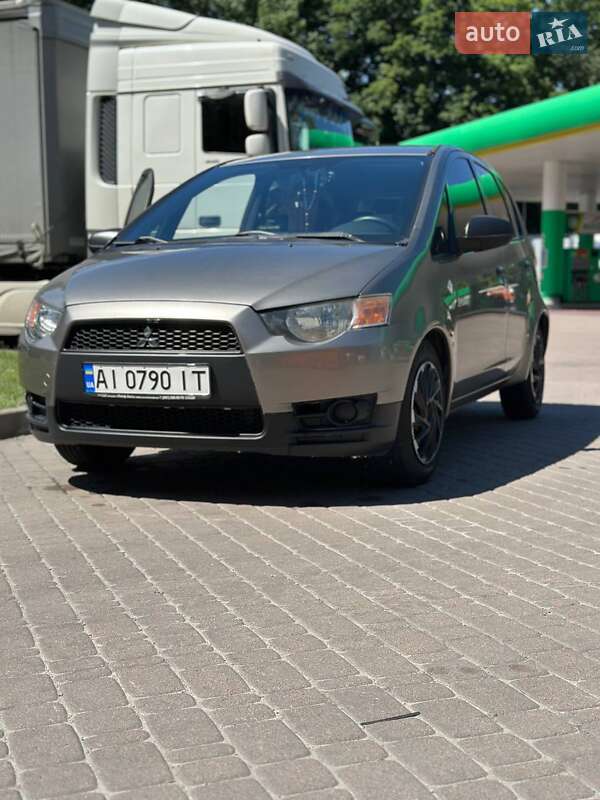 Mitsubishi Colt (2009)