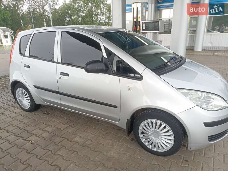 Mitsubishi Colt (2008)