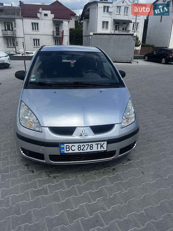 Mitsubishi Colt (2004)
