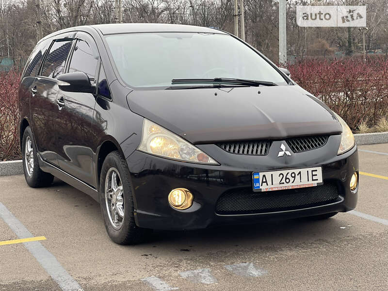 Mitsubishi Grandis (2008)