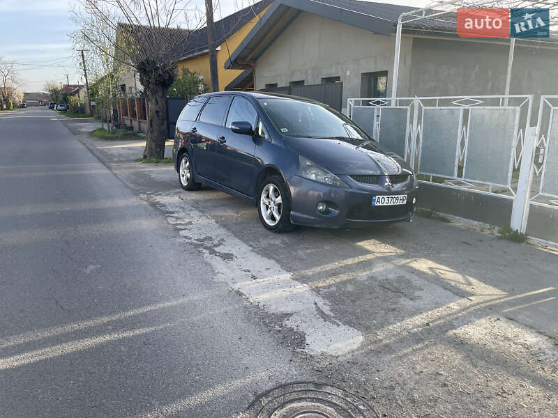 Mitsubishi Grandis (2005)