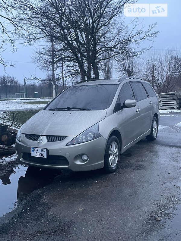 Mitsubishi Grandis (2007)