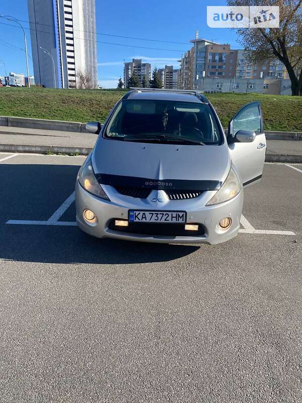 Mitsubishi Grandis (2008)