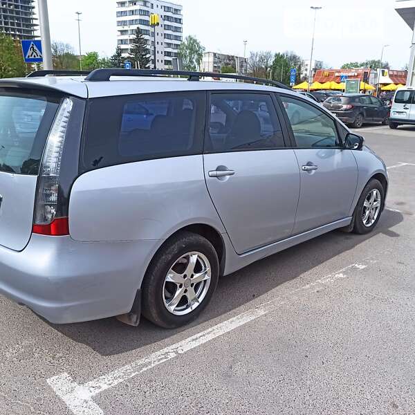 Mitsubishi Grandis (2004)
