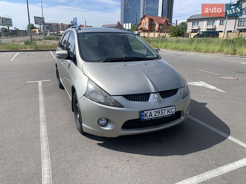Mitsubishi Grandis (2007)