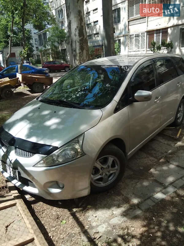 Mitsubishi Grandis (2008)
