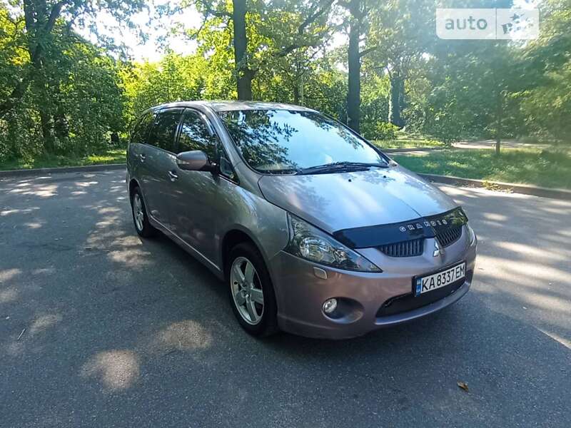 Mitsubishi Grandis (2004)