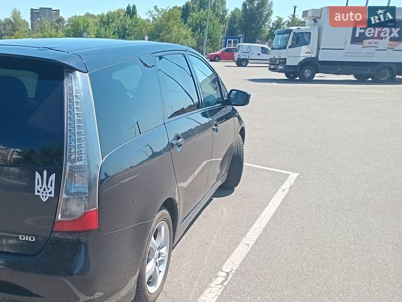 Mitsubishi Grandis (2006)