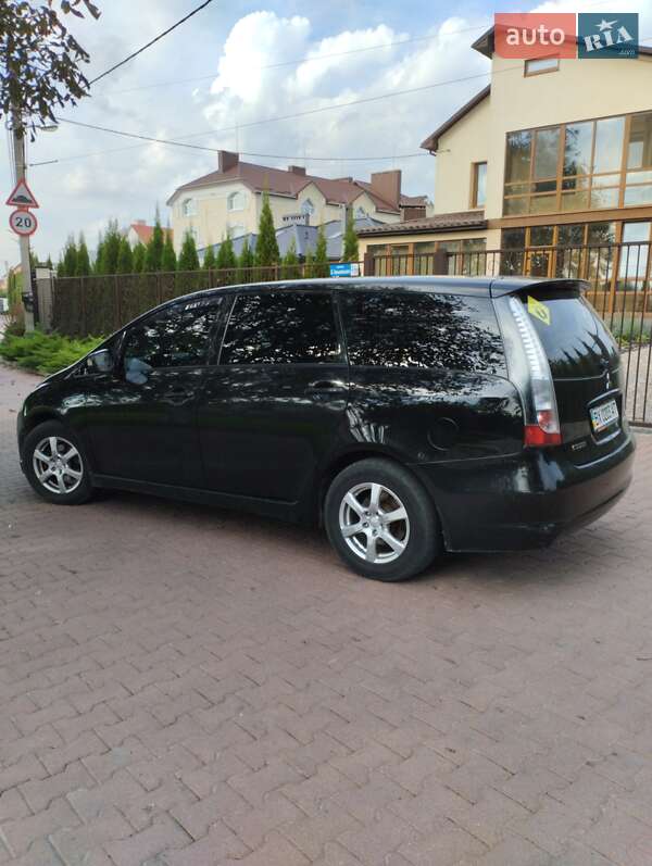 Mitsubishi Grandis (2008)