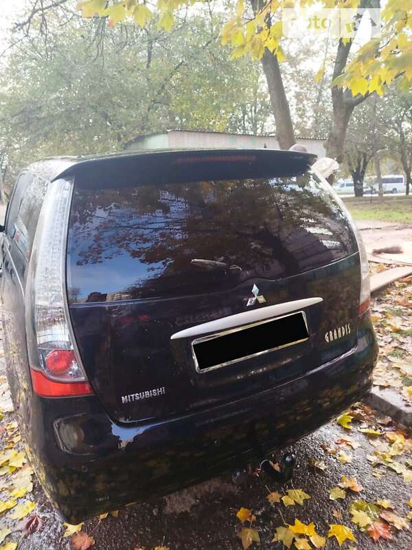 Mitsubishi Grandis (2007)