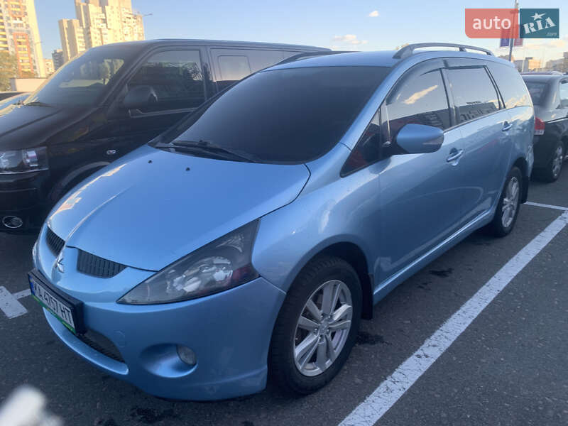 Mitsubishi Grandis (2004)
