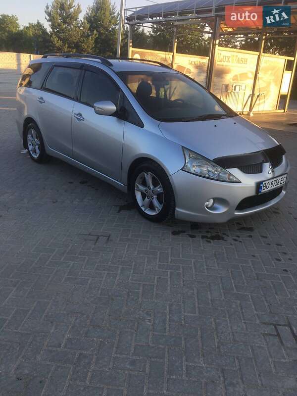 Mitsubishi Grandis (2007)