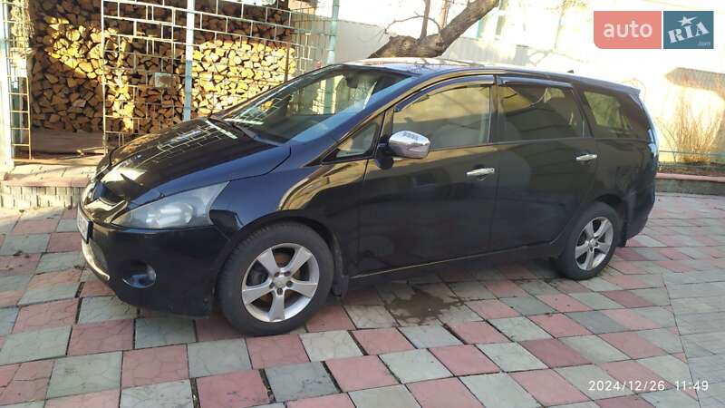 Mitsubishi Grandis (2004)