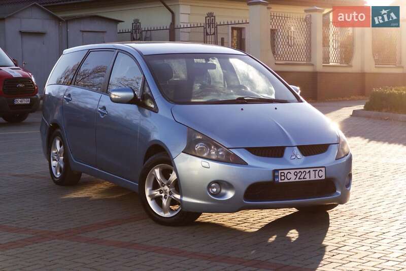 Mitsubishi Grandis (2004)