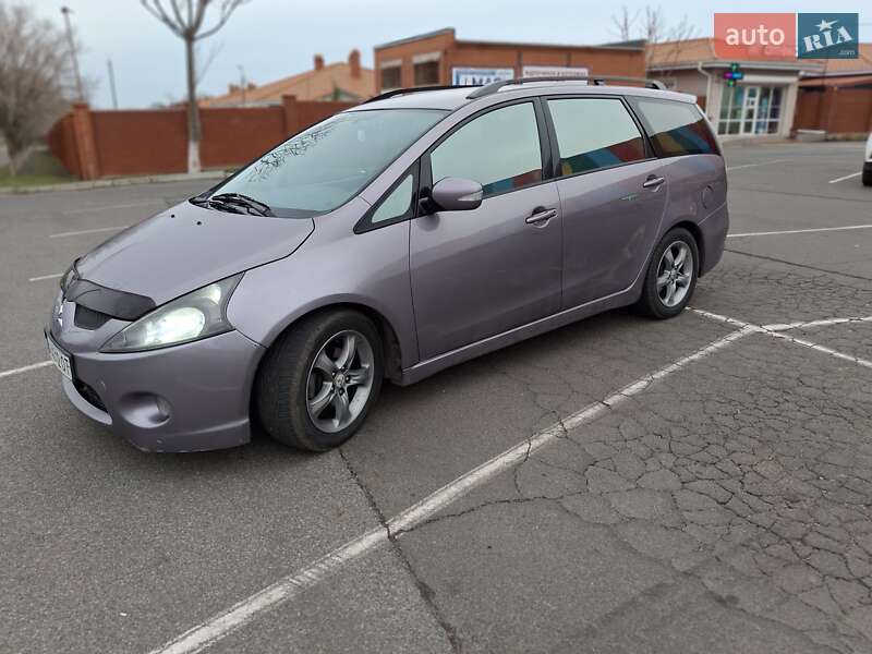Mitsubishi Grandis (2005)