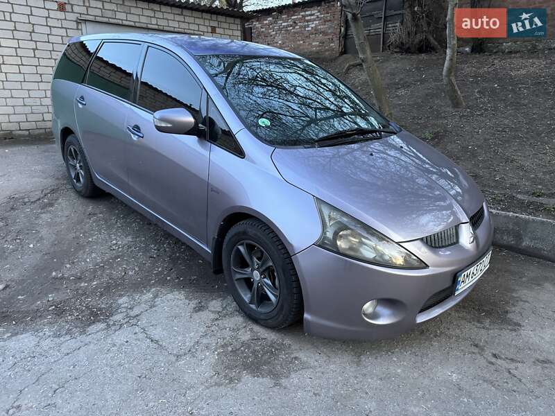 Mitsubishi Grandis (2006)