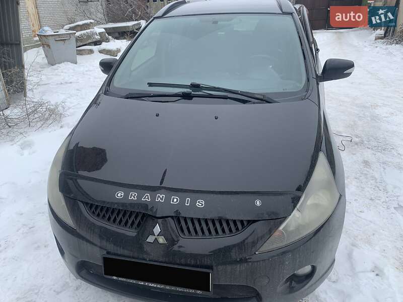 Mitsubishi Grandis (2007)