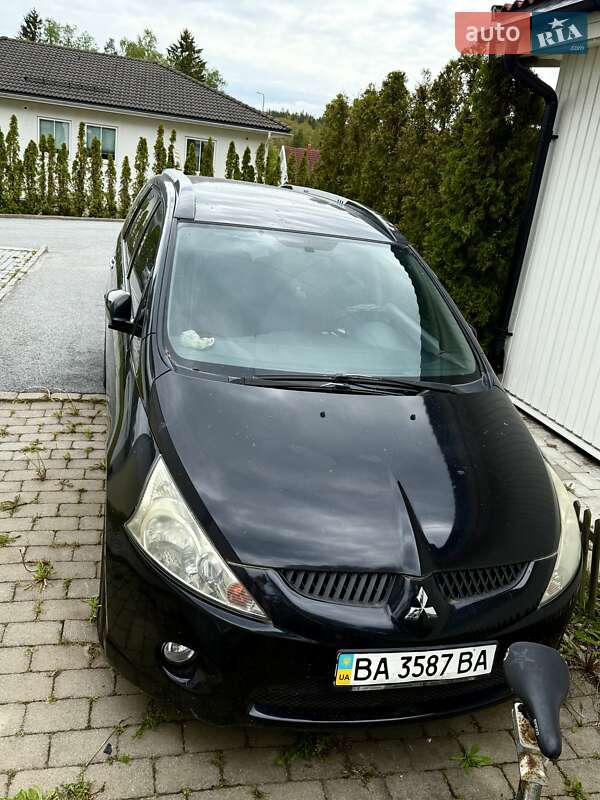 Mitsubishi Grandis (2008)