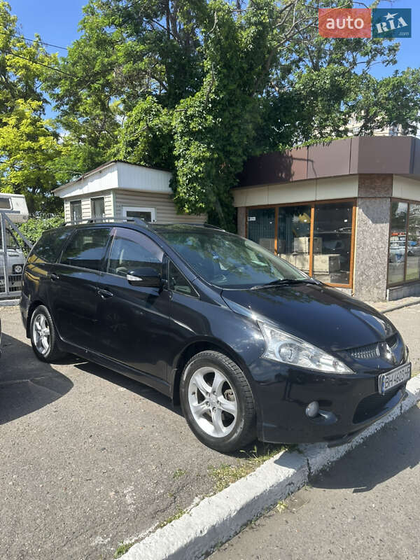 Mitsubishi Grandis (2004)