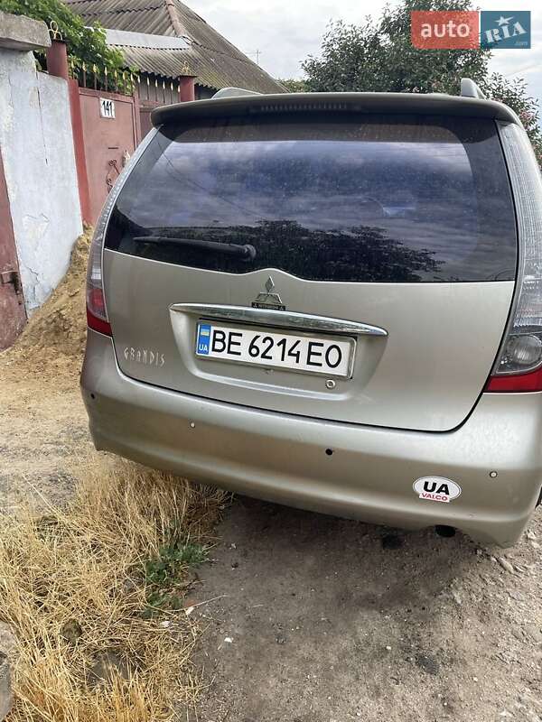 Mitsubishi Grandis (2006)