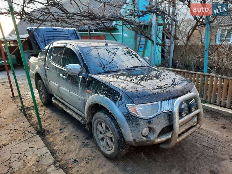 Mitsubishi L 200 (2008)