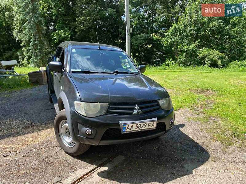 Mitsubishi L 200 (2010)