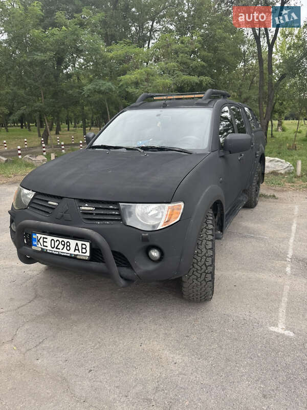Mitsubishi L 200 (2008)
