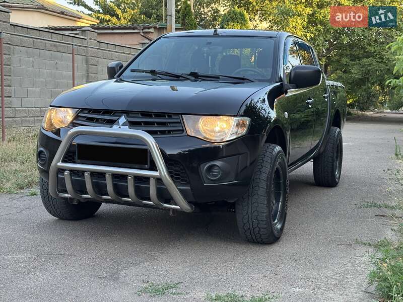 Mitsubishi L 200 (2010)