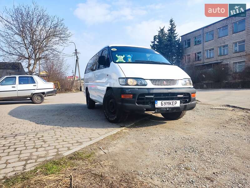 Mitsubishi L 400 (1999)