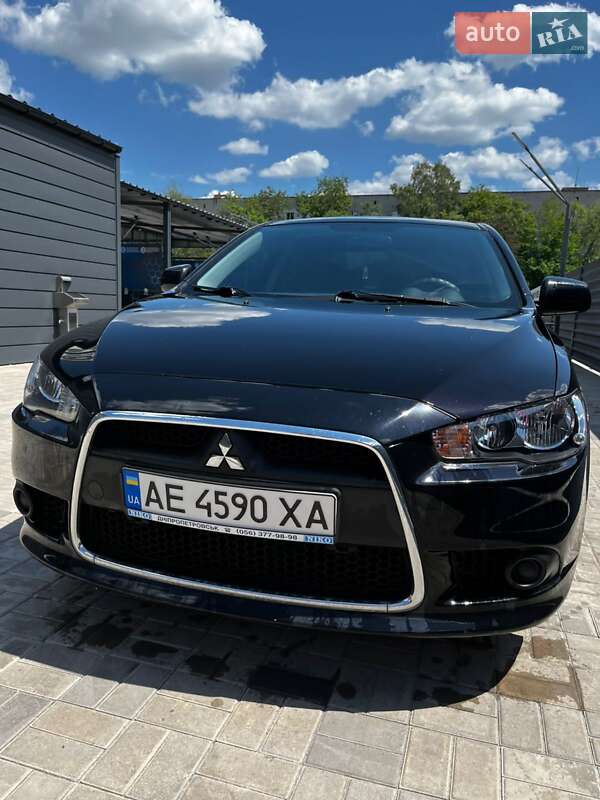 Mitsubishi Lancer (2013)