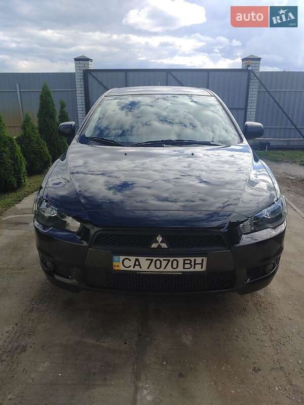 Mitsubishi Lancer (2011)