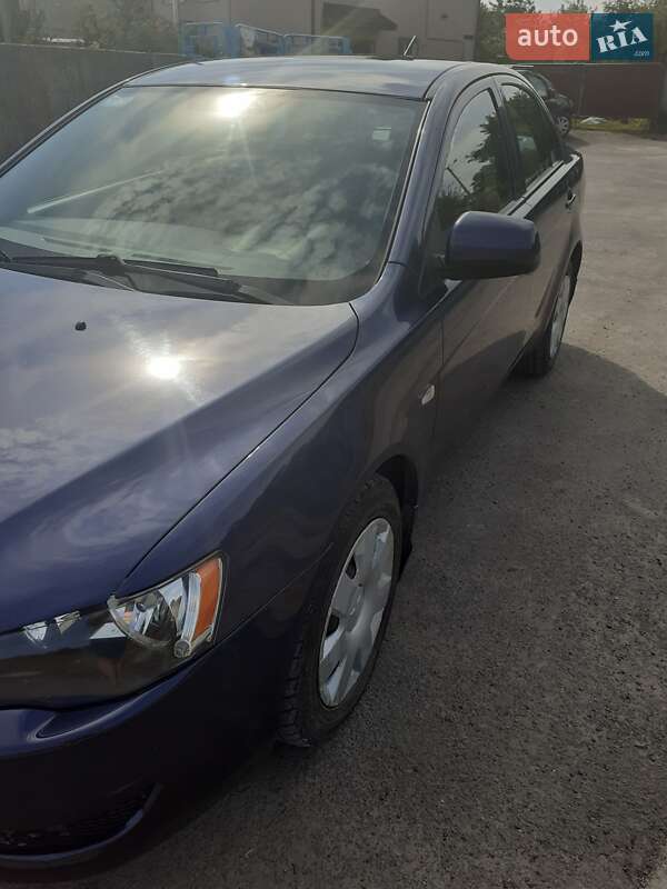 Mitsubishi Lancer (2011)