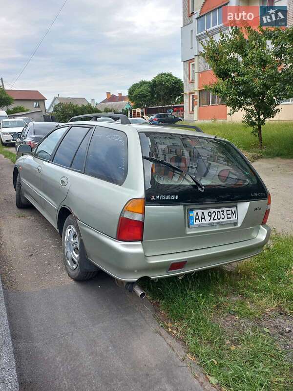 Mitsubishi Lancer (1995)