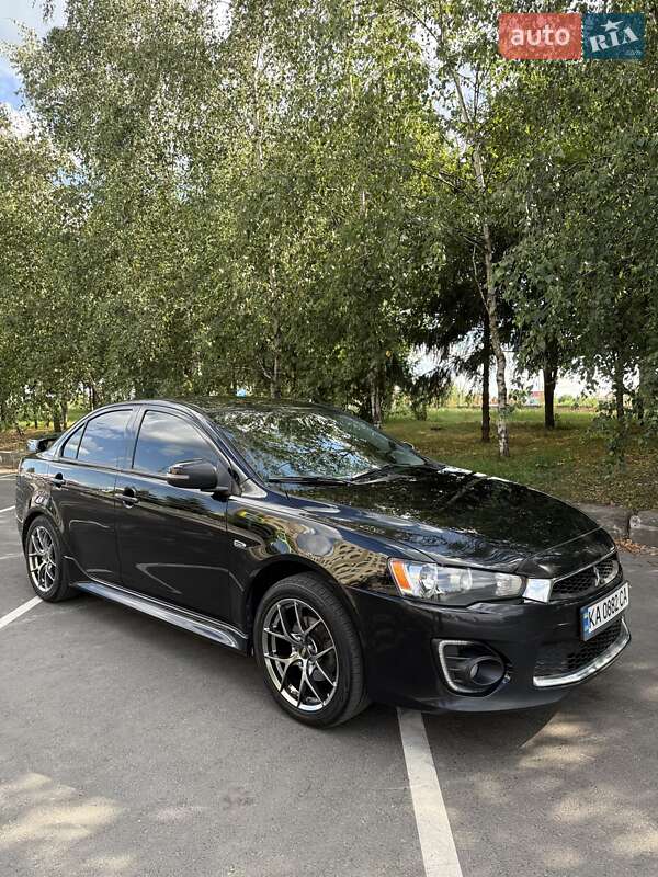 Mitsubishi Lancer (2016)