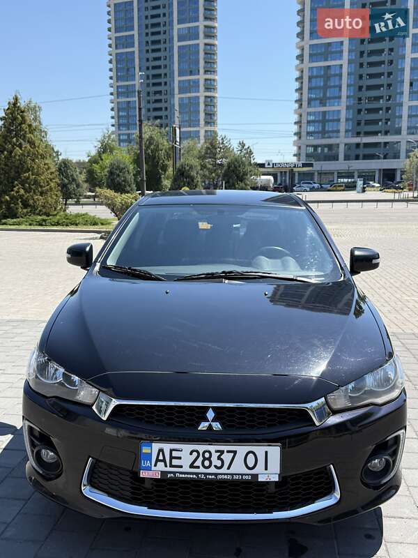 Mitsubishi Lancer (2017)
