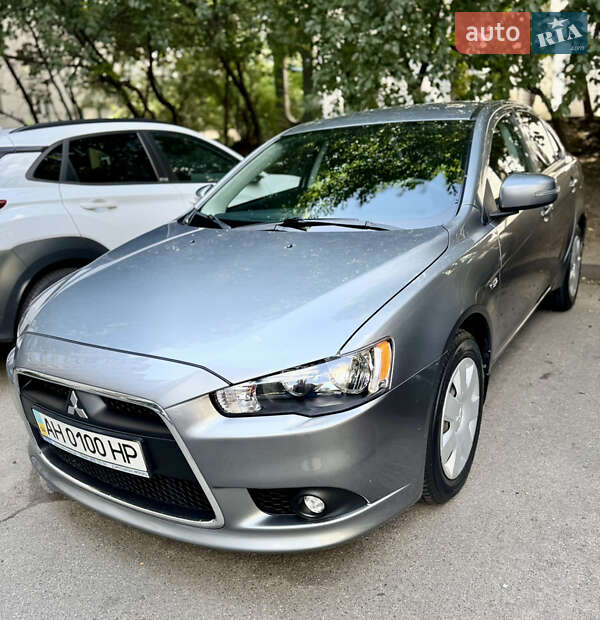 Mitsubishi Lancer (2015)