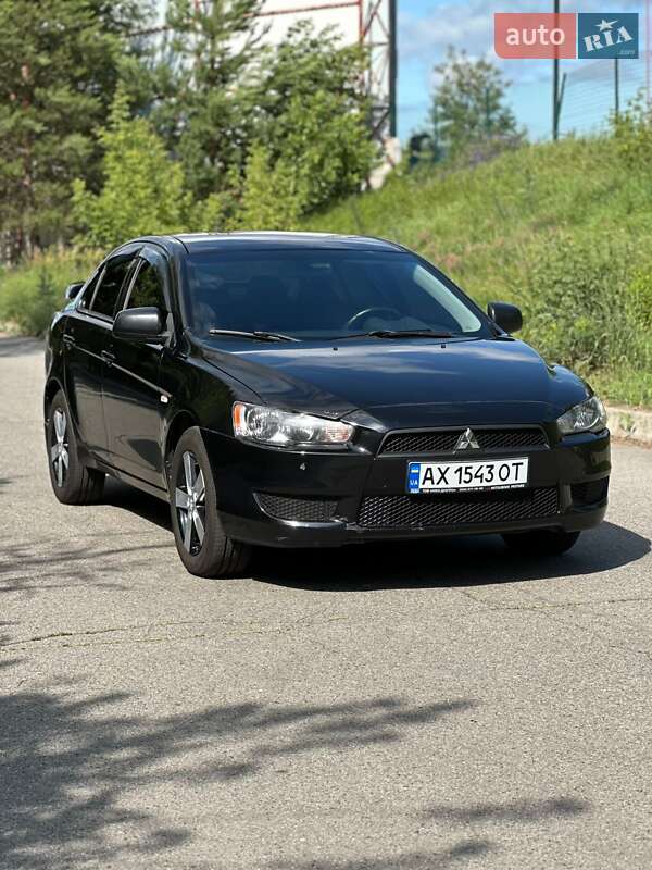 Mitsubishi Lancer (2011)