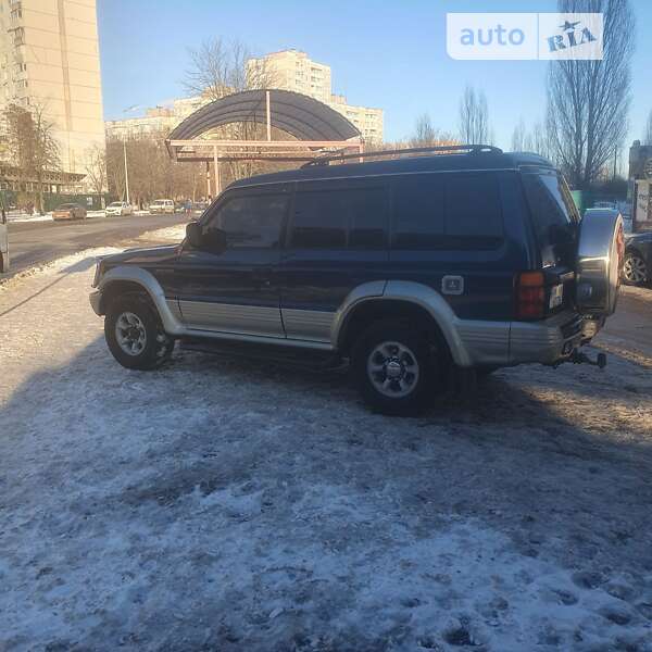 Mitsubishi Montero (1995)