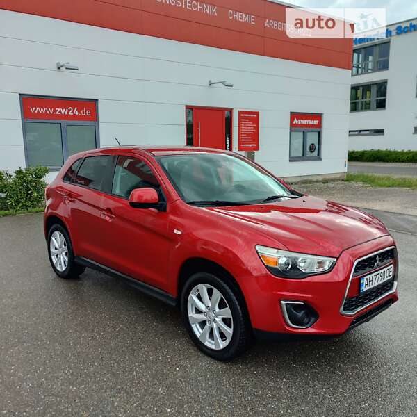 Mitsubishi Outlander sport (2014)