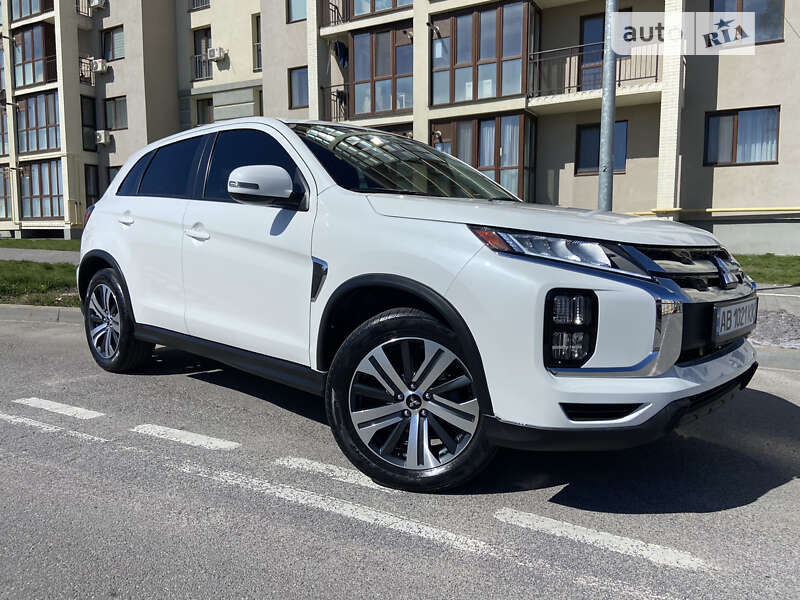 Mitsubishi Outlander sport (2021)