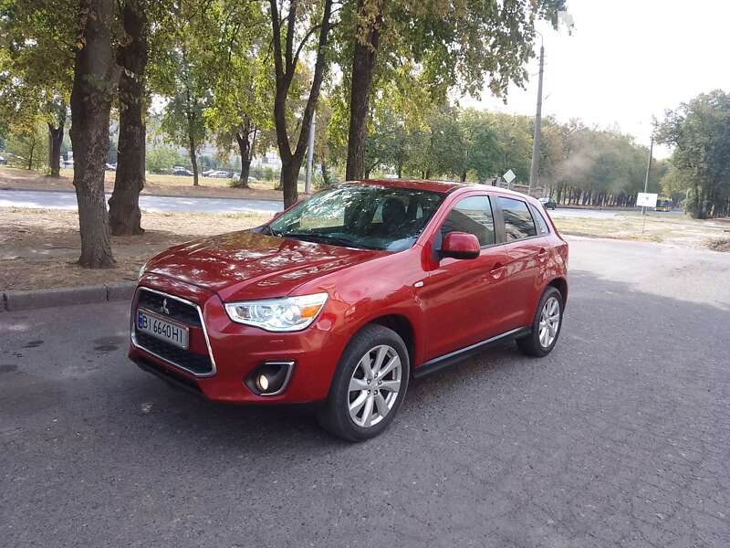 Mitsubishi Outlander sport (2014)