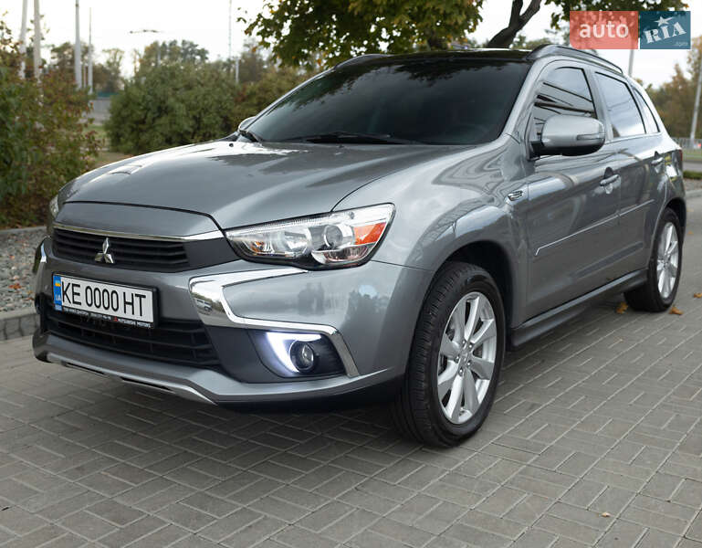 Mitsubishi Outlander sport (2015)