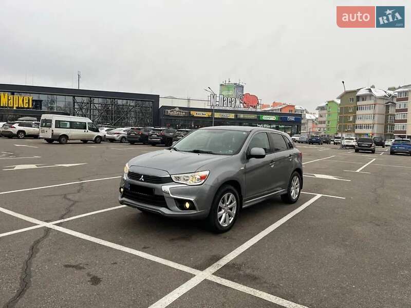 Mitsubishi Outlander sport (2015)