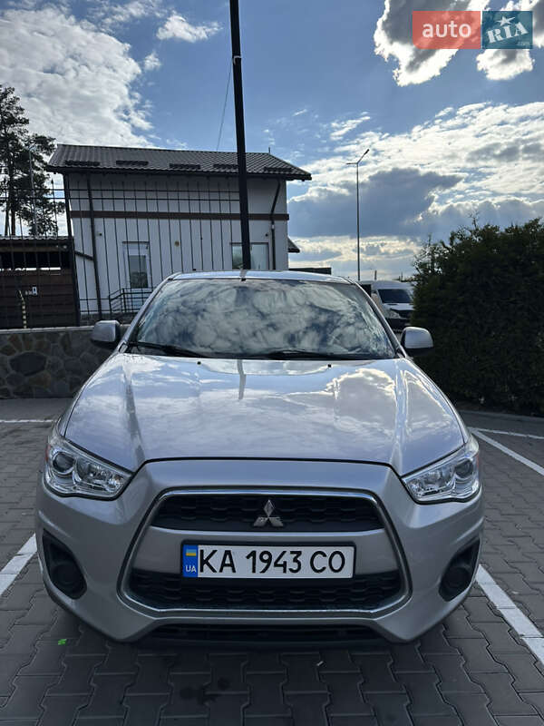 Mitsubishi Outlander sport (2013)