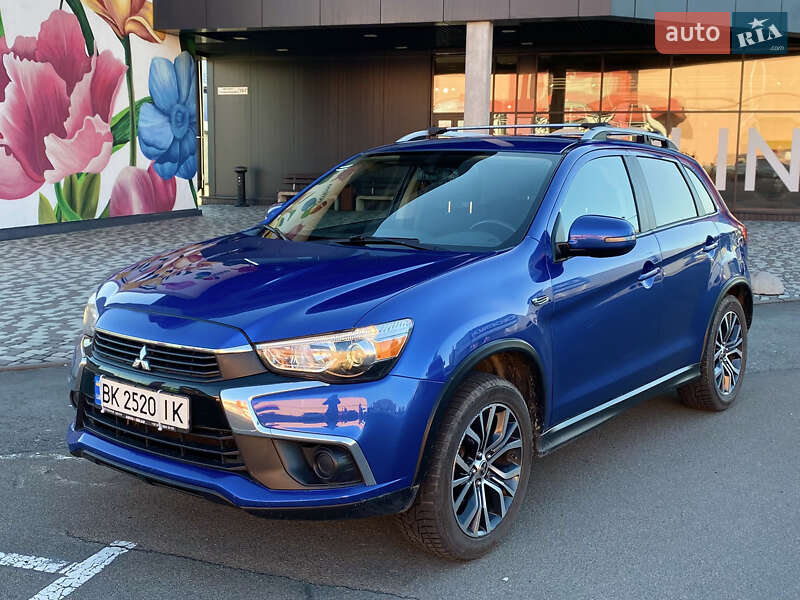 Mitsubishi Outlander sport (2016)