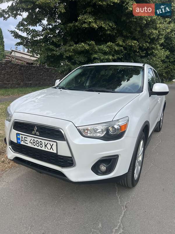 Mitsubishi Outlander sport (2013)