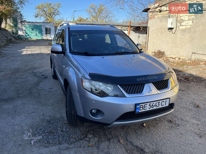 Mitsubishi Outlander xl (2009)