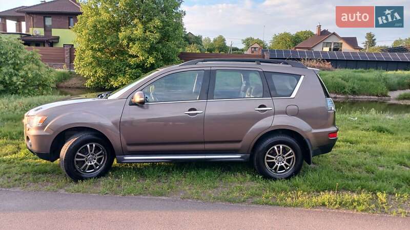 Mitsubishi Outlander xl (2011)